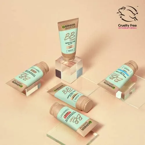 Crema Ligera Bb Todo En 1 De Aloe Hialurónico Para Combinaci