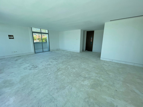 Imagen 5 de 23 de Vendo Apartamento 330m2 4h/5b/4p La Castellana