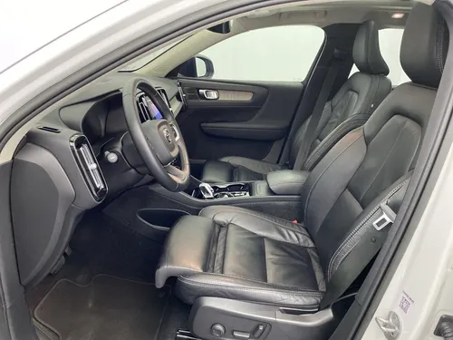 Volvo XC40 2.0 B5 Poll Star Hibrida