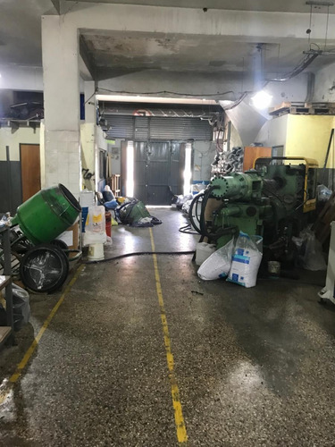 Imagen 8 de 9 de Alquiler - La Tablada - Galpon 240 M2 Aprox.