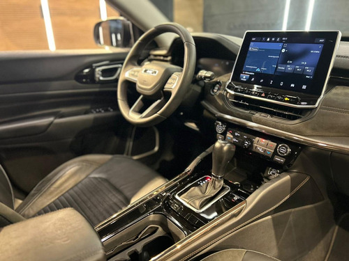 Jeep Commander Limited T270 Turbo Flex