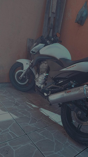 Imagem 1 de 6 de Honda Cb 300 R