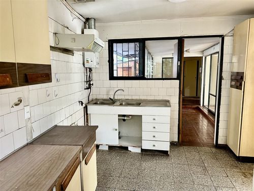 Ideal Para Remodelar/ Apumanque/ 4d3b/las Condes/oneprop.cl
