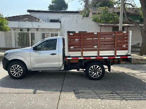 Nissan Frontier Estaca