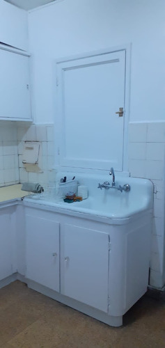 Vendo Antiguo Dpto. 142 Metros, Frente A Cerro Santa Lucia