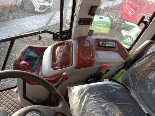 Imagen 10 de 11 de Tractor Tipo John Deere Marca Chery Bylion 105 Hp