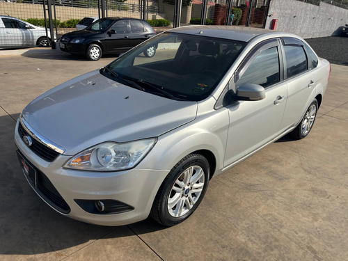 Ford Focus 1.6 GL SEDAN 16V FLEX 4P MANUAL