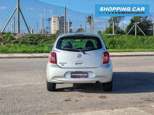 Nissan March -