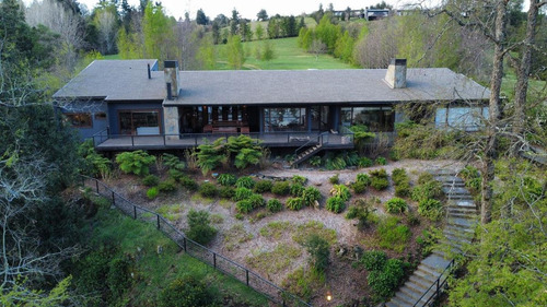 Casa En Venta De 7 Dorm. En Panguipulli