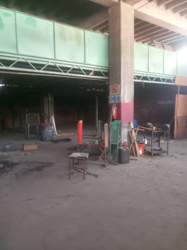 (#7001) Piso Industrial De 1.780 M2 En Caricuao