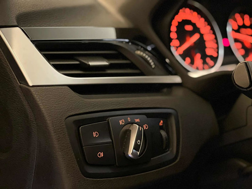 Imagem 5 de 15 de Bmw X1 2.0 Turbo Activeflex Sdrive20i Xline 2018 70.000km