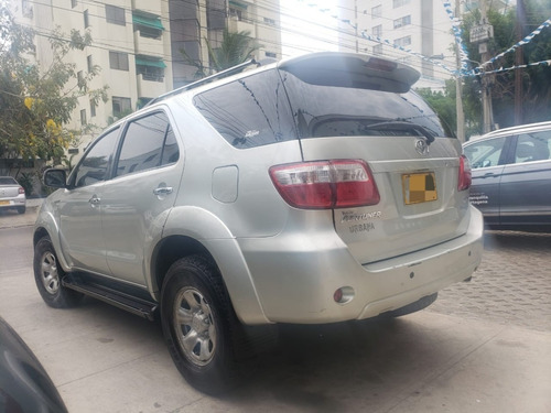 Toyota Fortuner 2.7l 4x2