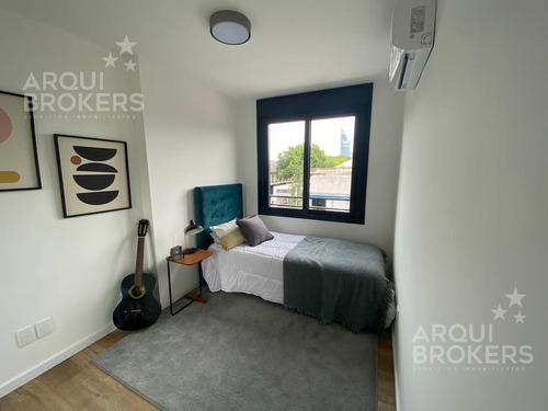Apartamento De 2 Dormitorios En Venta En Centro