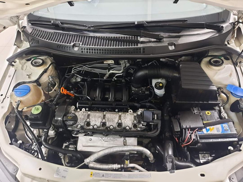 Imagen 9 de 10 de Volkswagen Gol Trend 2015 1.6 Pack I 101cv