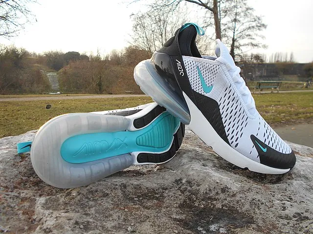 Tenis adidas y nike sale