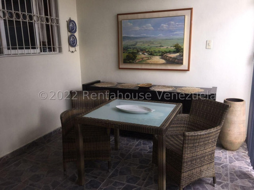 Imagen 25 de 30 de Casa En Venta En La Rosaleda Este De Barquisimeto Lara 0-4-2-4-5-9-3-7-5-4-2 Código Mls Rent-a-house: 22-20967, Cuenta Con 3 Habitaciones, 3 Baños, 156 Mts2, Conjunto Privado