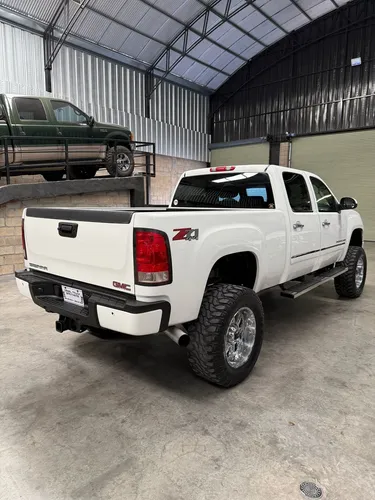 GMC Sierra Denali HD