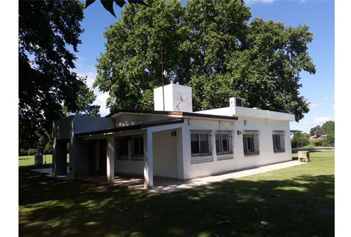 Venta - Casa Quinta Con Piscina En Ibarlucea