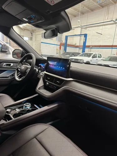 Ford Explorer Platinum 2025