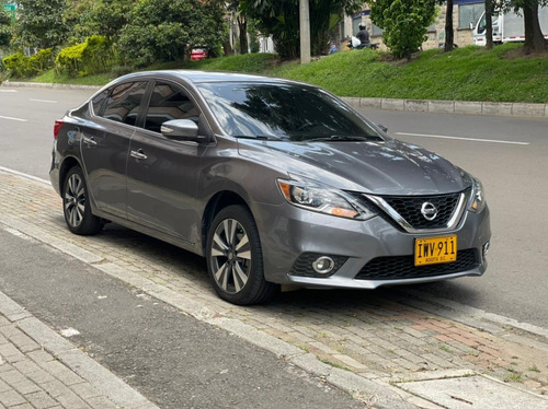 Nissan Sentra Full Exclusive 1.8