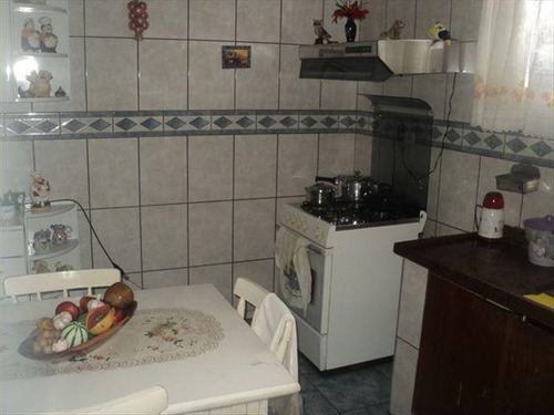 Imagem 6 de 11 de Sobrado 03 Dormitórios 02 Banheiros Vila Cascatinha São Vicente Próximo Ao Assaí Com +/- 100 M2 Util. - Hm837