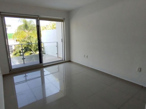 Casa Minimalista En Burgos De Cuernavaca, Temixco Morelos.