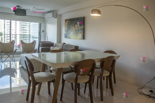 Apartamento En Venta En Torre Esmeralda De 3 Dormitorios , En Punta Del Este