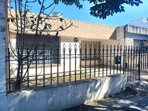 Venta Casa 2 Dormitorios Villa Corina