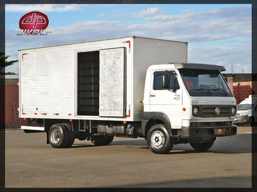 Imagem 14 de 15 de Vw Delivery 10.160 Drc 4x2 Com Baú 2018