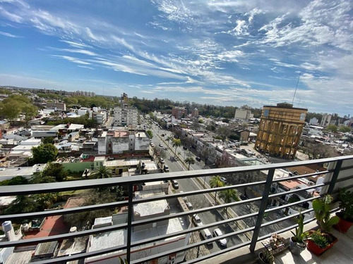 Venta- Departamento Un Dormitorio- Balcón- Macrocentro- 27 De Febrero E Italia