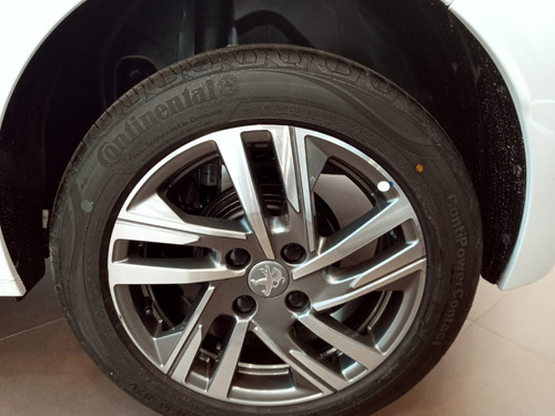 Imagen 14 de 15 de Peugeot Nuevo 208 Feline Tiptronic