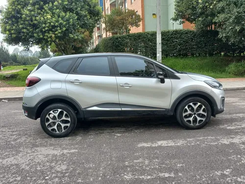 Renault Captur 2.0 Intens Automática
