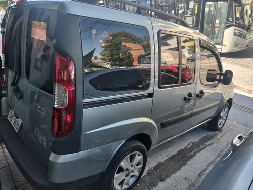 Imagem 9 de 11 de Fiat Doblo 2013 1.8 16v Essence Flex 5p