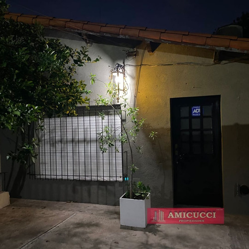 Casa 3 Ambientes. En Caseros. Apto Credito!! Nuevo Precio!!!