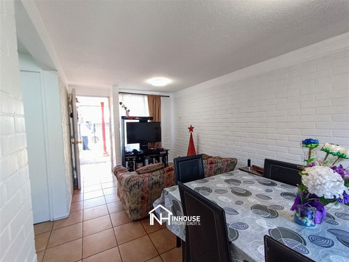 Casa En Venta De 4 Dorm. En Puente Alto