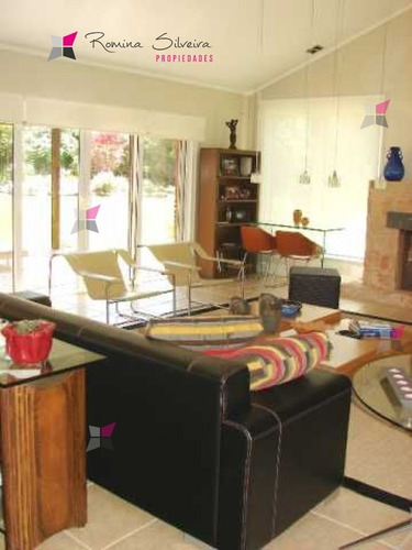 Casa En Golf, 5 Dormitorios *- Ref: 7618