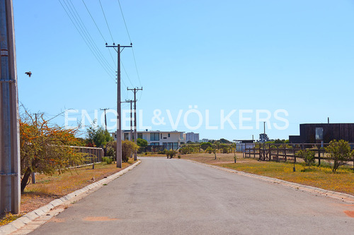 Sitio Plano 2200m2 Urbanizado.