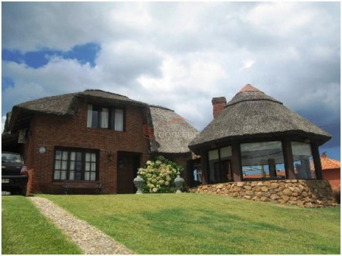 Imagen 8 de 8 de Casa A La Venta Y Venta En Punta Del Este, Con 4 Dormitorios En Venta Y Venta En Manantiales, La Barra