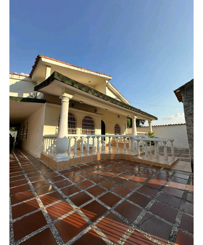 Venta Casa. Sector Planta Vieja. Las Delicias. Maracay Aragua