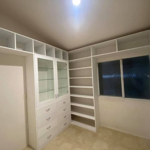 Walking Closet 