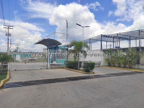 Cómoda Casa Ubicada En La Ciudad De Cagua En Conjunto Residencial Privado 24-22530 Irrr