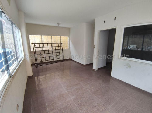 Imagen 5 de 17 de Casa En Venta En El Limon Maracay Aragua 22-14660 Irrr