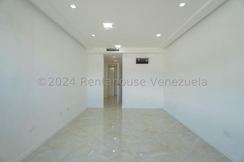 Casa En Venta En Cumbres De Curumo Mls #24-26309