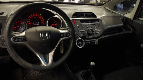 Imagen 11 de 13 de Honda Fit Ex 1.5l 2011