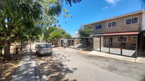 Thownhouse De Oportunidad Lc