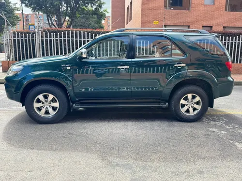 Toyota Fortuner 4.0 Sr5