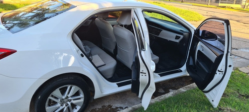 Toyota Corolla 2015 1.8 Xli Cvt 140cv