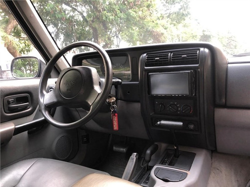 Imagem 9 de 11 de Jeep Cherokee 4.0 Sport 4x4 6i 12v Gasolina 4p Automático