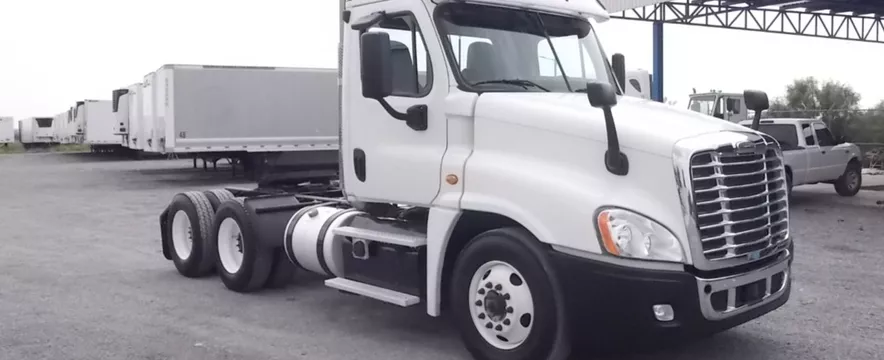 Tracto Camión Day Cab Freightliner Cascadia,año 2016, Isx450