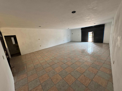 Local Comercial En Renta A Pie De Calle Sobre Bulevar